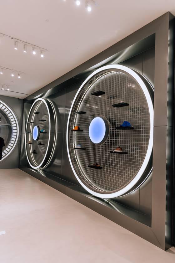 Innovative and Instagrammable retail space/showroom | 3,500 sq. m | Specialty Coffee Shop included — photo 6