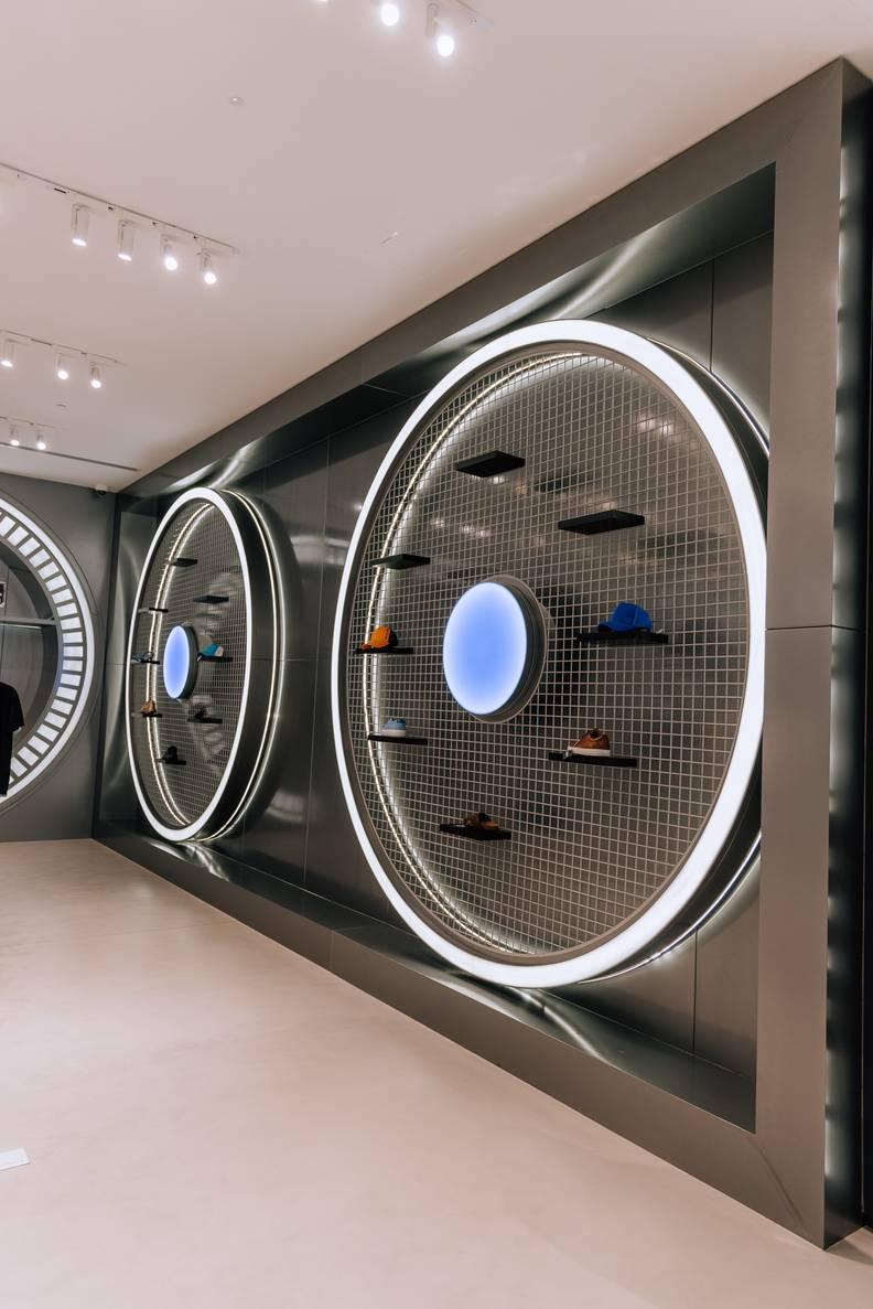 Innovative and Instagrammable retail space/showroom | 3,500 sq. m | Specialty Coffee Shop included — photo 6