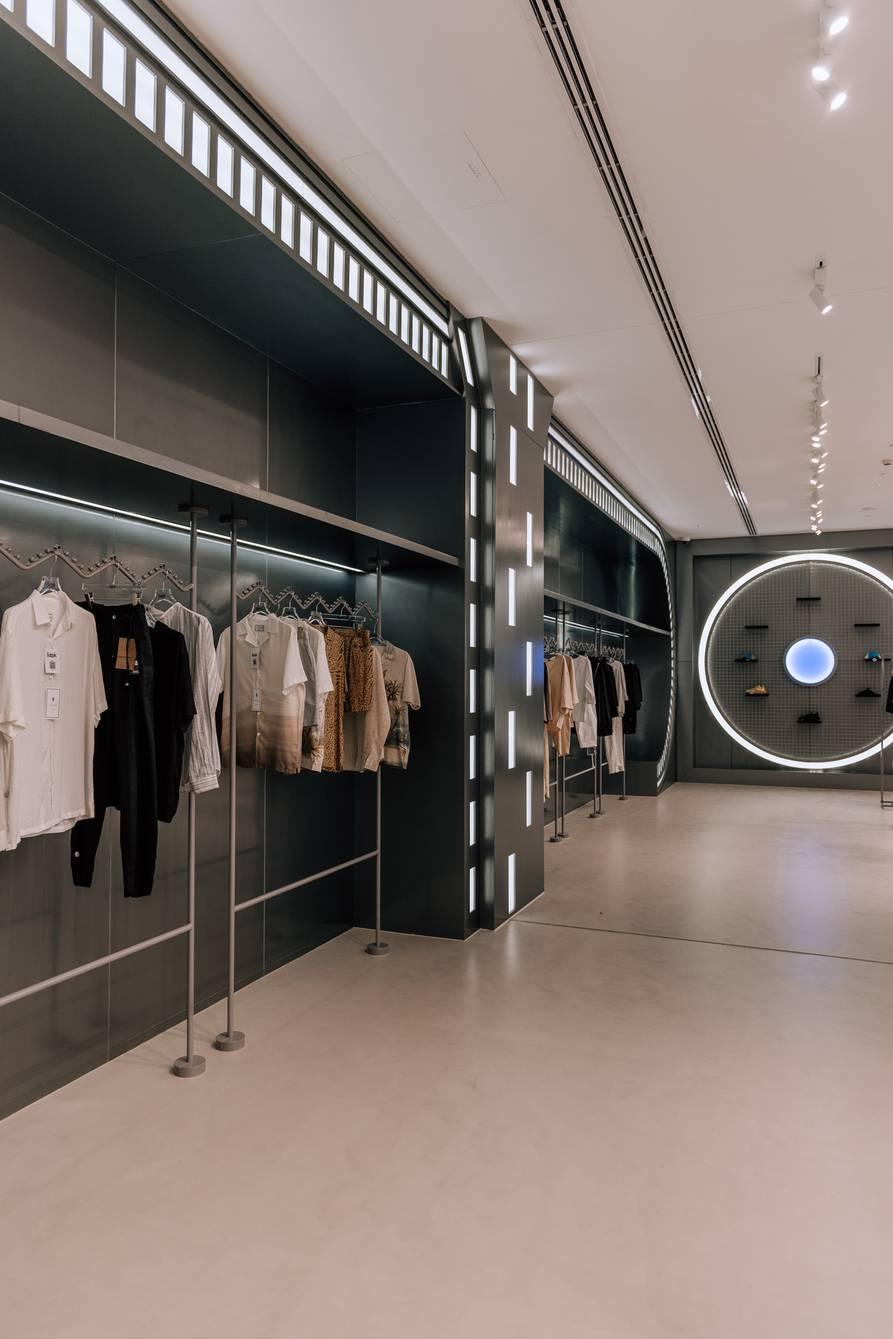 Innovative and Instagrammable retail space/showroom | 3,500 sq. m | Specialty Coffee Shop included — photo 7