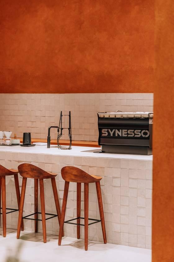 TYNE Bakery & Specialty Coffee Shop | Minimalistic & Arty Decor and Design — photo 7