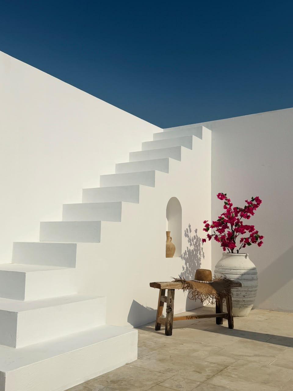 Outdoor Photoshoot Location with Pool and Arches, Dubai and Sharjah — photo 4