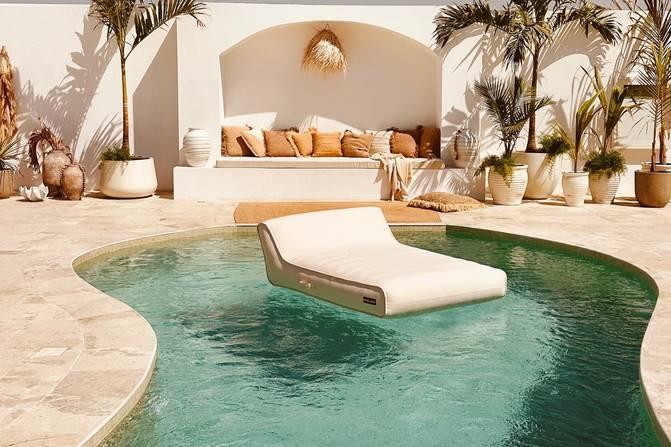 Outdoor Photoshoot Location with Pool and Arches, Dubai and Sharjah 3