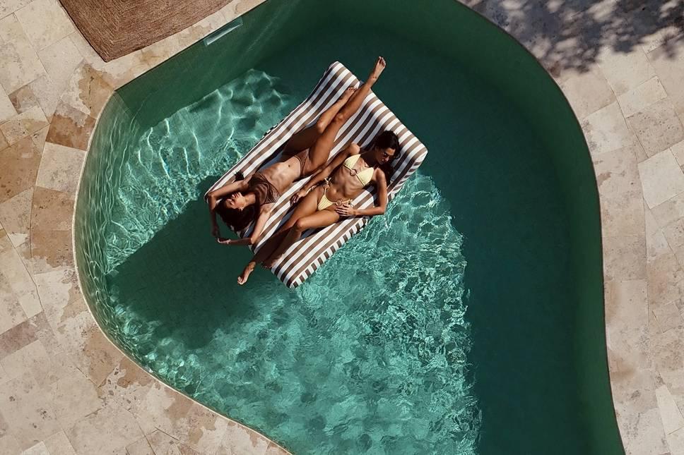 Outdoor Photoshoot Location with Pool and Arches, Dubai and Sharjah — photo 10