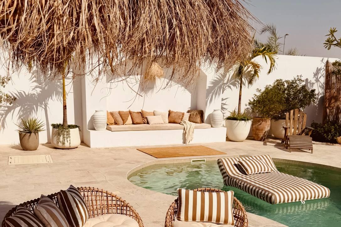 Outdoor Photoshoot Location with Pool and Arches, Dubai and Sharjah — photo 11