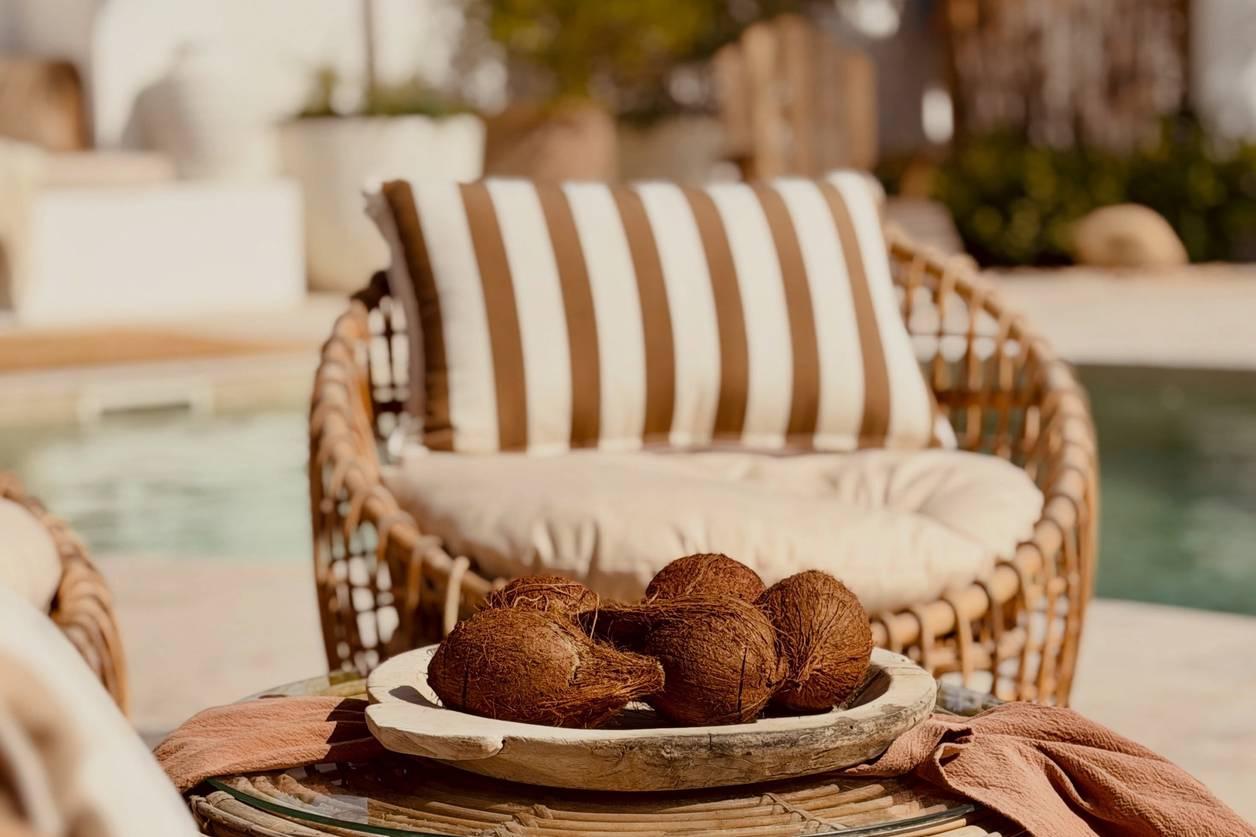 Outdoor Photoshoot Location with Pool and Arches, Dubai and Sharjah — photo 9