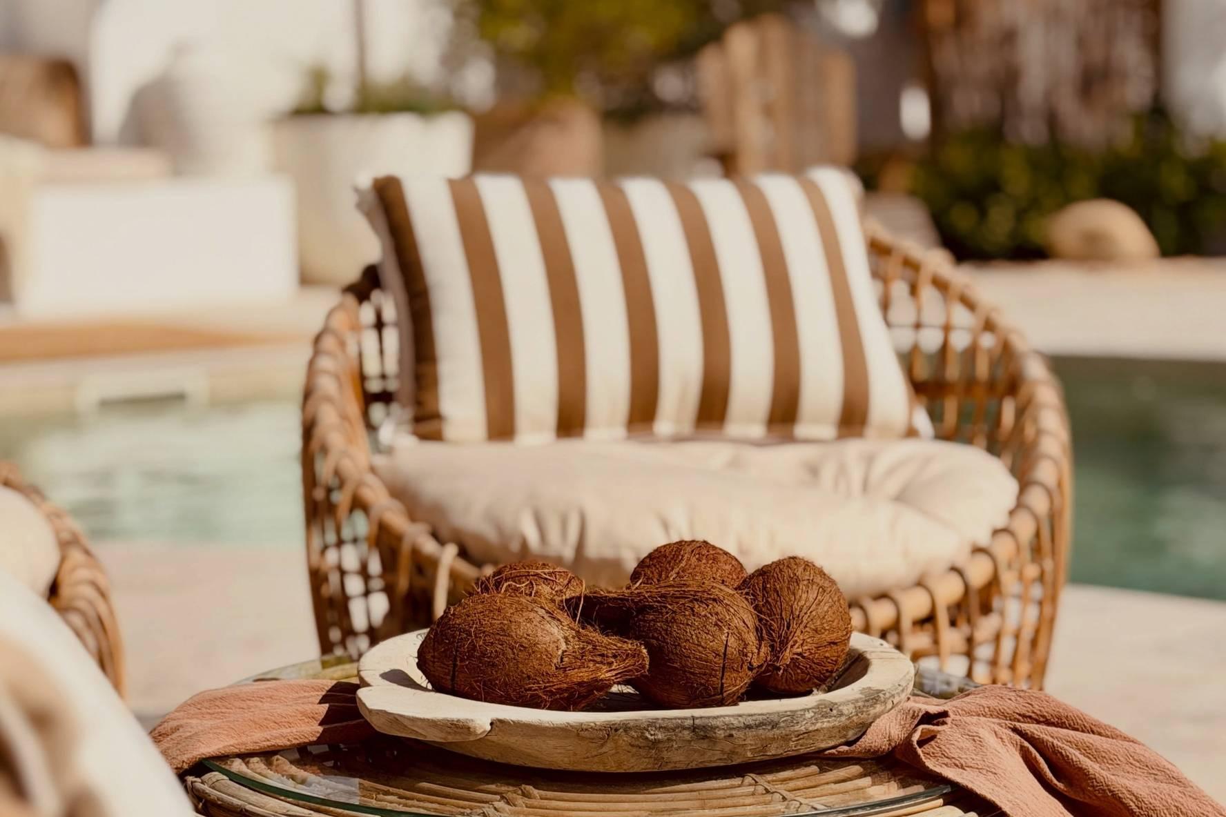 Outdoor Photoshoot Location with Pool and Arches, Dubai and Sharjah — photo 9