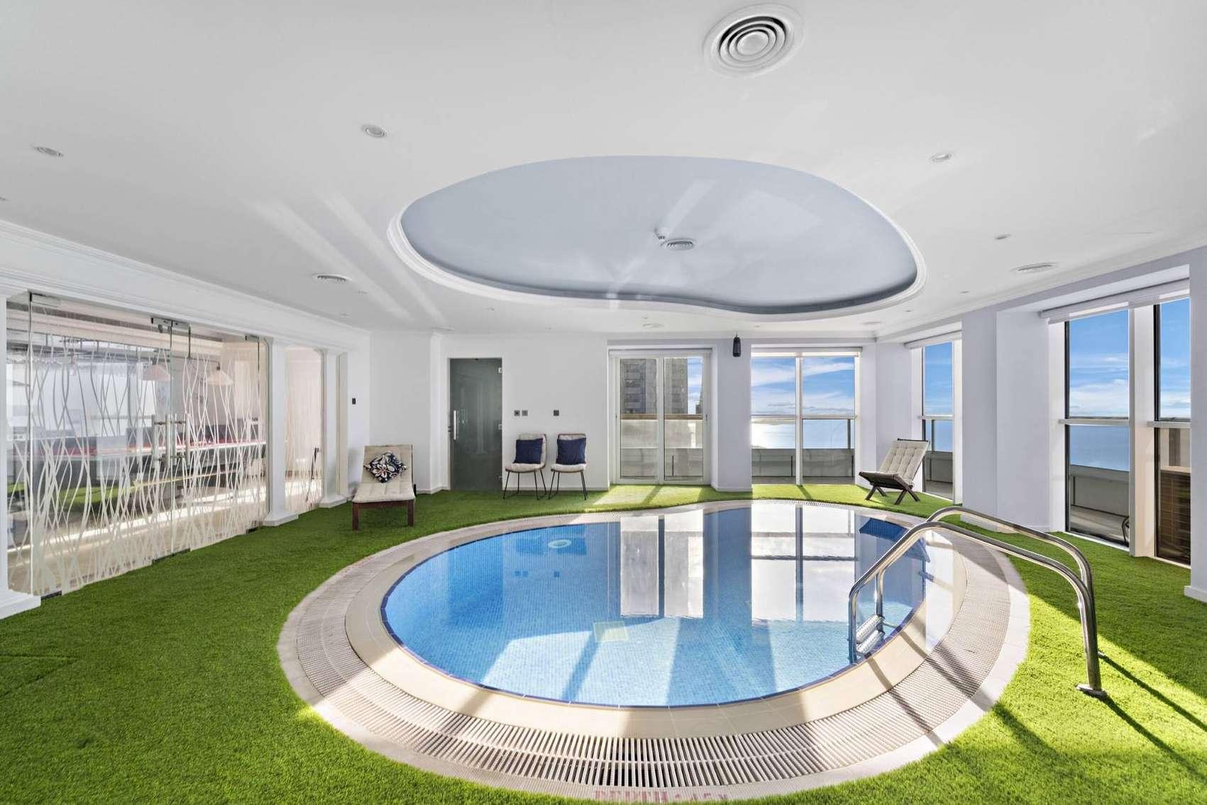 Massive Penthouse 4 BR - Private Pool & Jacuzzi — photo 5