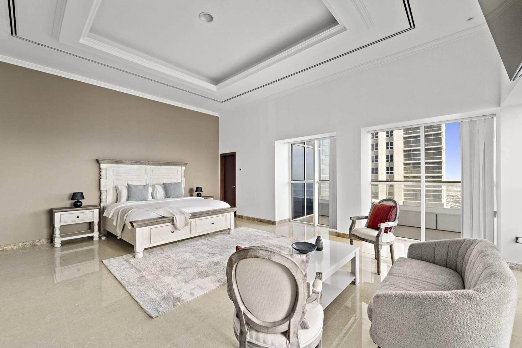 Massive Penthouse 4 BR - Private Pool & Jacuzzi — photo 11
