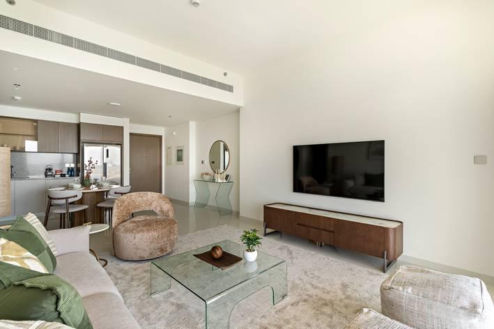 New Unit Luxury 2-BR Beachfront Full Sea View - Grand Bleu Elie Saab Emaar Beach Front — photo 33