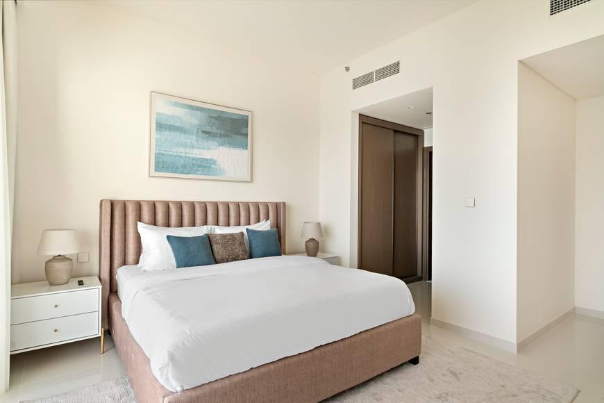 New Unit Luxury 2-BR Beachfront Full Sea View - Grand Bleu Elie Saab Emaar Beach Front — photo 22