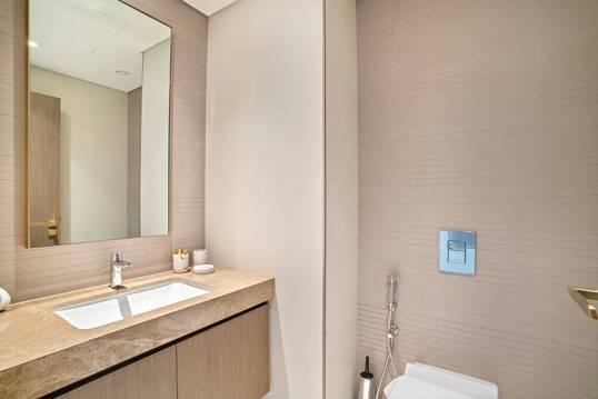 New Unit Luxury 2-BR Beachfront Full Sea View - Grand Bleu Elie Saab Emaar Beach Front — photo 28