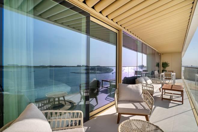 New Unit Luxury 2-BR Beachfront Full Sea View - Grand Bleu Elie Saab Emaar Beach Front — photo 9