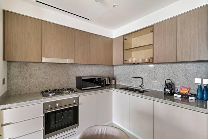 New Unit Luxury 2-BR Beachfront Full Sea View - Grand Bleu Elie Saab Emaar Beach Front — photo 31