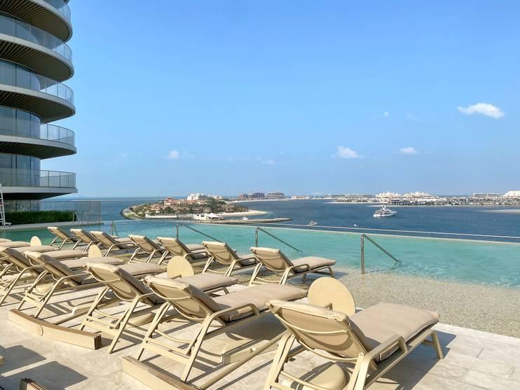 New Unit Luxury 2-BR Beachfront Full Sea View - Grand Bleu Elie Saab Emaar Beach Front — photo 14