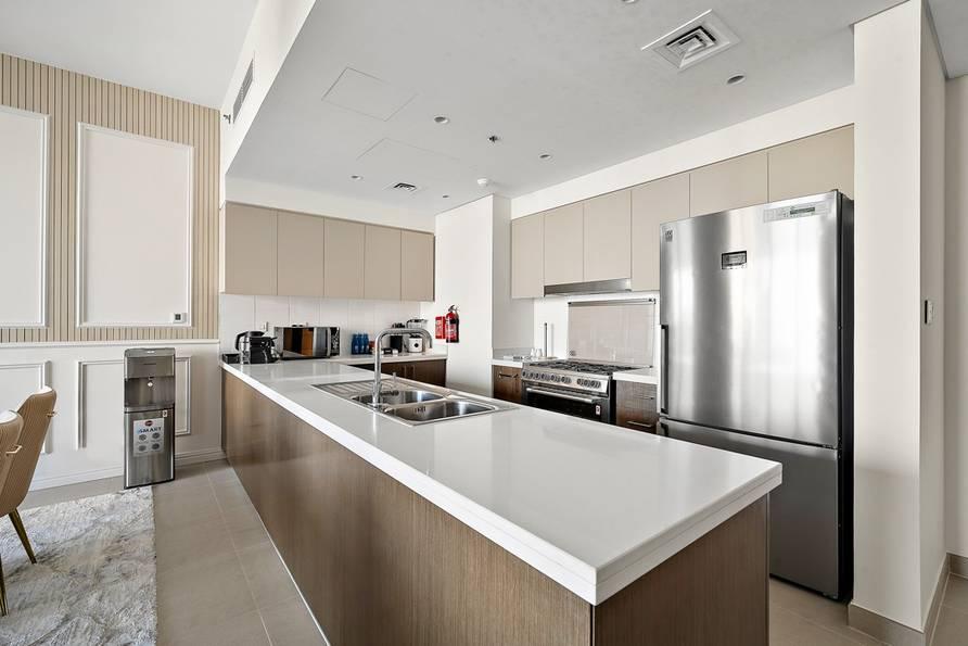 New Luxe Living 3 BR | High Floor | Burj Khalifa | Fountain View 2