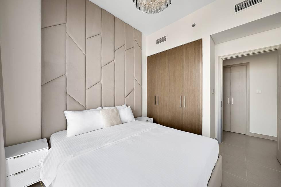 New Luxe Living 3 BR | High Floor | Burj Khalifa | Fountain View 3