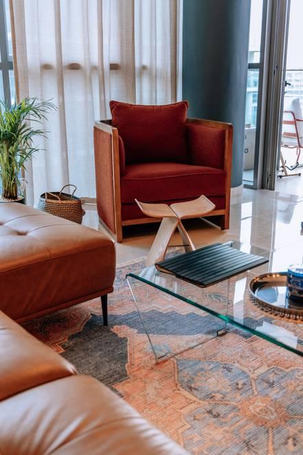 Vintage Apartment with English Decor Touches 5