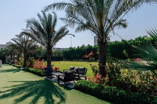 Green Outdoor Space for Photoshoot, Gatherings and Events — photo 6