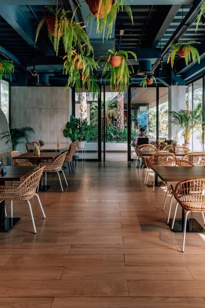 Bistro Space for Small Events, Meetups and Media Projects — photo 8