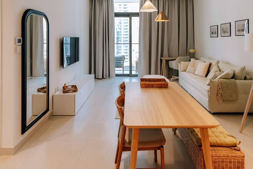 Freshly Renovated apartments with Stunning Views of Burj Khalifa — photo 2