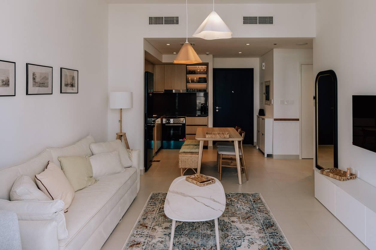 Freshly Renovated apartments with Stunning Views of Burj Khalifa — main photo