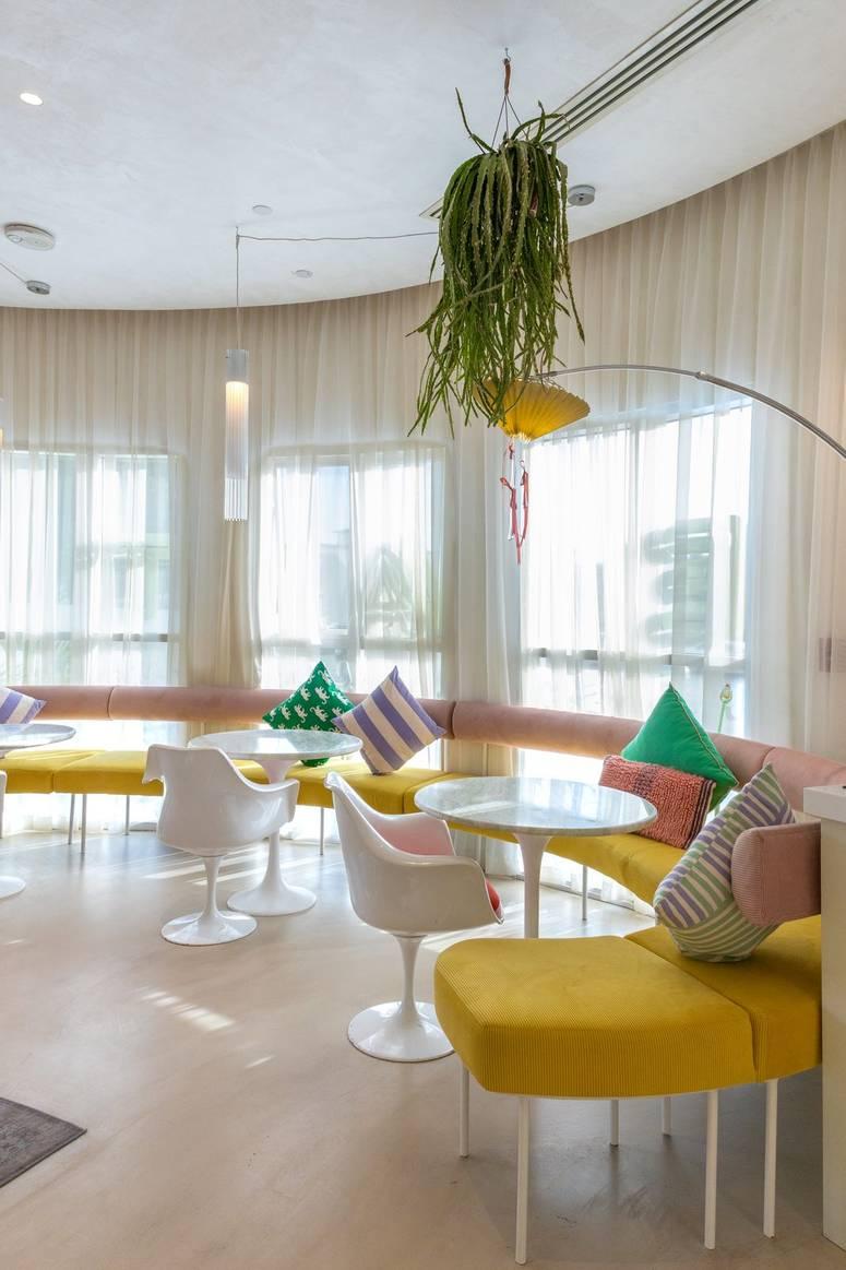 Warm and cozy restaurant with retro vibes next to Kite Beach 2