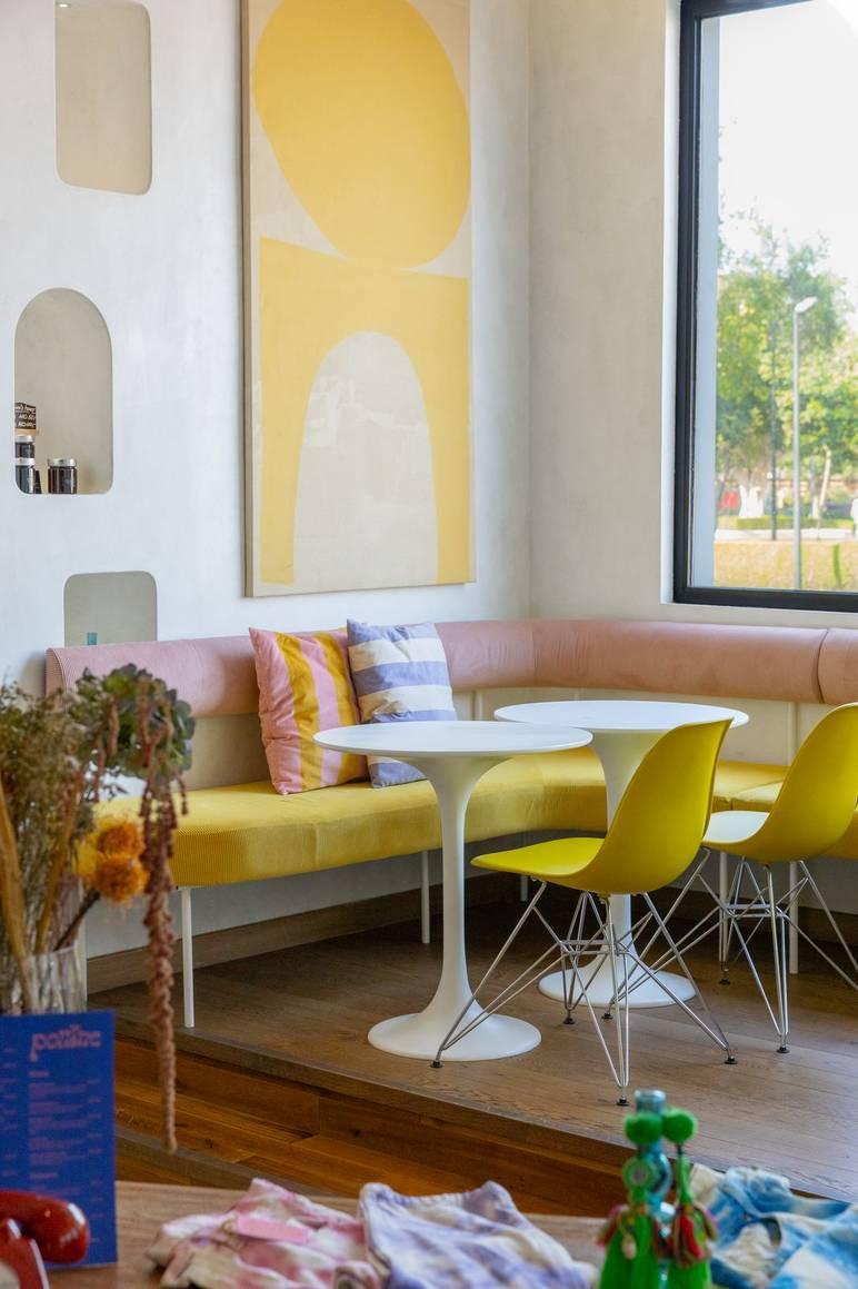 Warm and cozy restaurant with retro vibes next to Kite Beach 1
