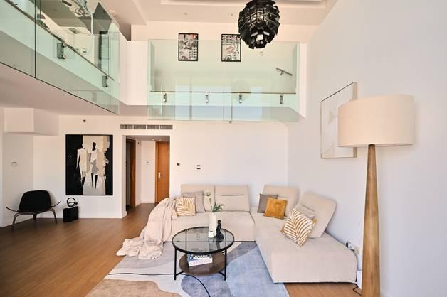 Skyline Views Loft with Huge Terrace and Stylish Decor — photo 3