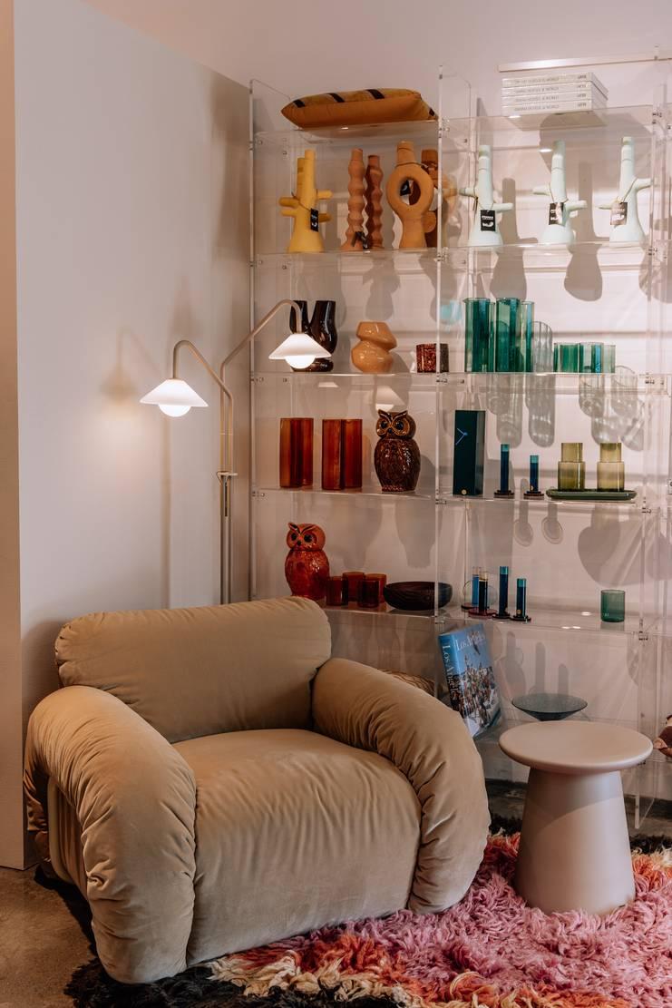 Stylish Decor and Interior Design Showroom for Photo Shoot Projects and Small Events — photo 12