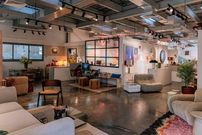 Stylish Decor and Interior Design Showroom for Photo Shoot Projects and Small Events — photo 16