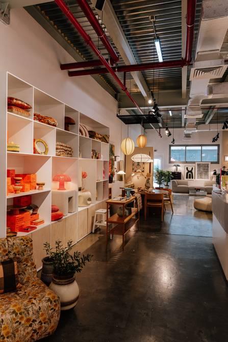 Stylish Decor and Interior Design Showroom for Photo Shoot Projects and Small Events — photo 26