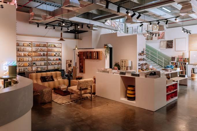 Stylish Decor and Interior Design Showroom for Photo Shoot Projects and Small Events — photo 35