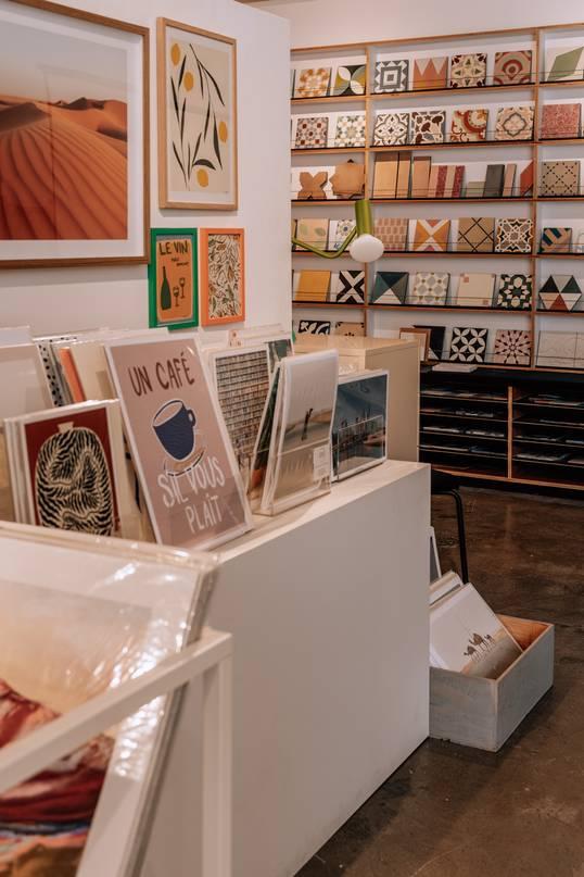 Stylish Decor and Interior Design Showroom for Photo Shoot Projects and Small Events — photo 37