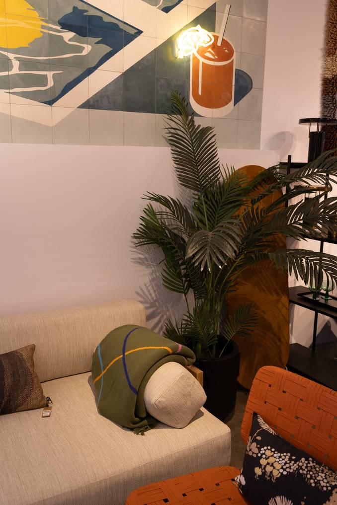 Stylish Decor and Interior Design Showroom for Photo Shoot Projects and Small Events — photo 44