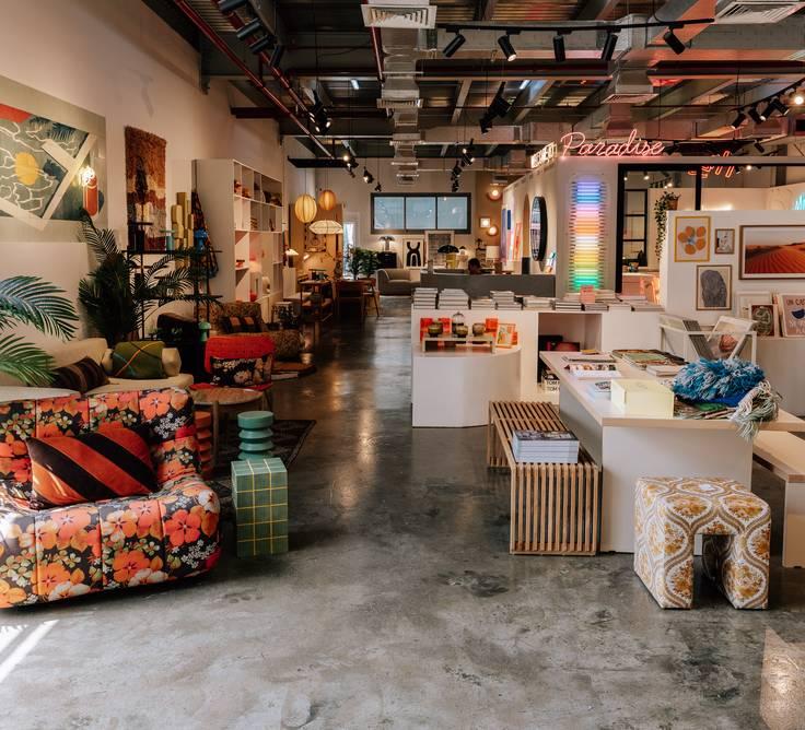 Stylish Decor and Interior Design Showroom for Photo Shoot Projects and Small Events — photo 49