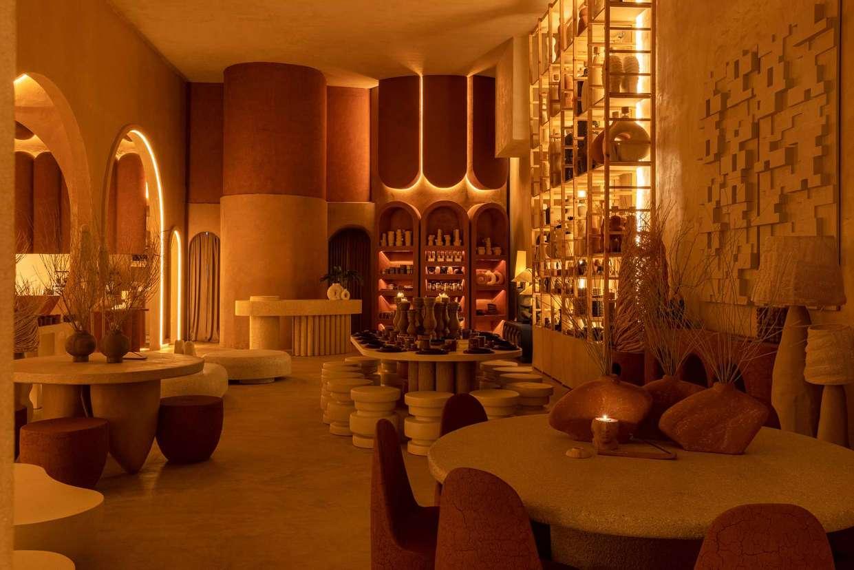 Furniture Showroom With Unique Design 5