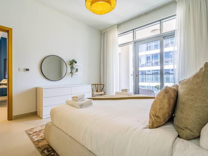 The Blue Wall | Downtown Designer Flat — photo 15