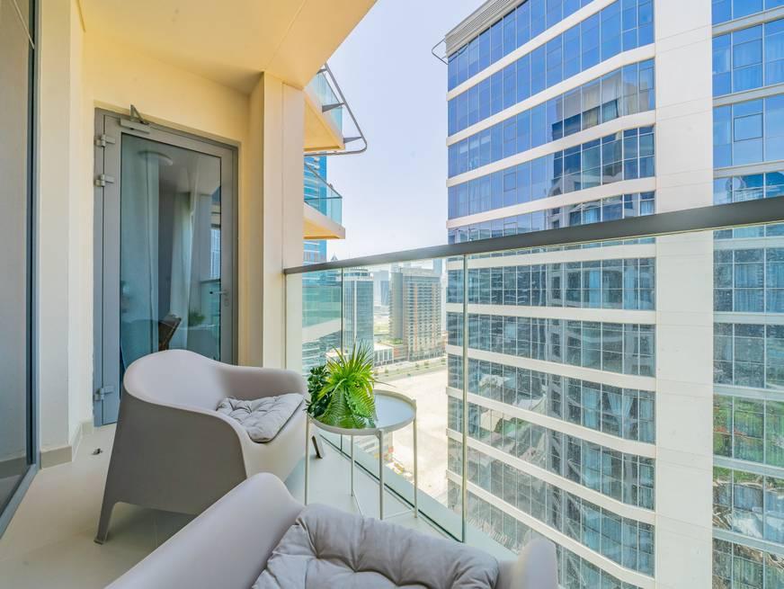 The Blue Wall | Downtown Designer Flat — photo 4