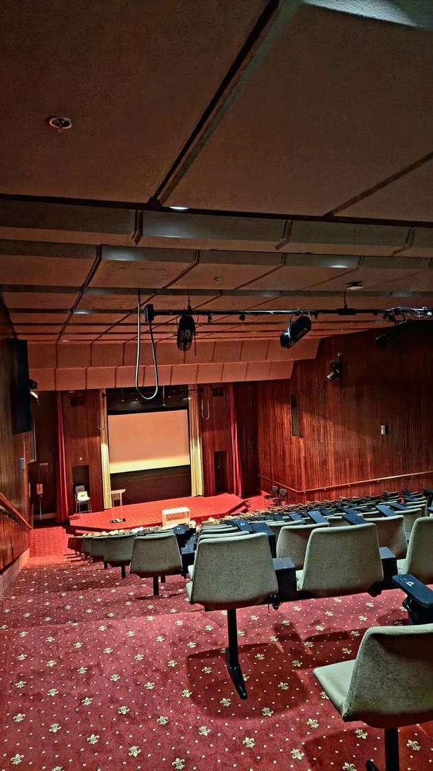 Retro Theater Space for Photoshoots & Creative Productions — photo 2