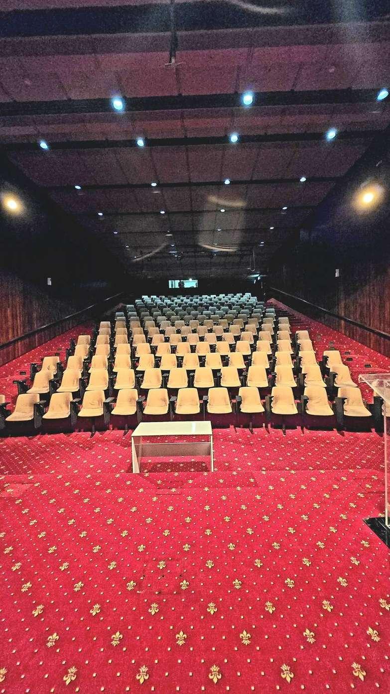 Retro Theater Space for Photoshoots & Creative Productions — main photo