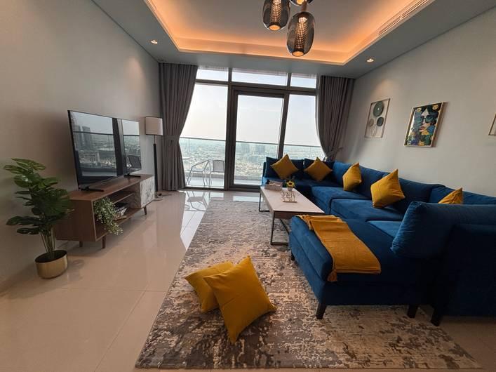 Luxury Skyline Apartment w/ Sunset View & Balcony – Ideal for Shoots & Content Creation — photo 4