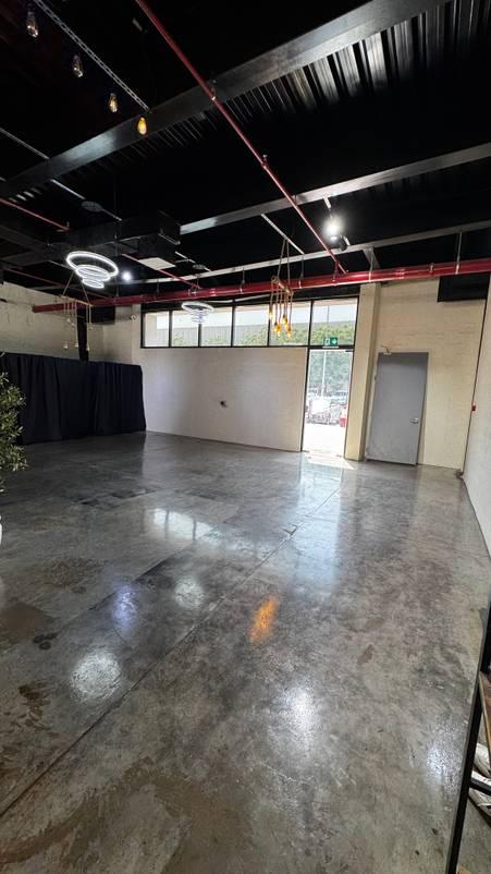 Multi-use Blank Warehouse Space Perfect Branch Launches and Private Photoshoots — photo 6