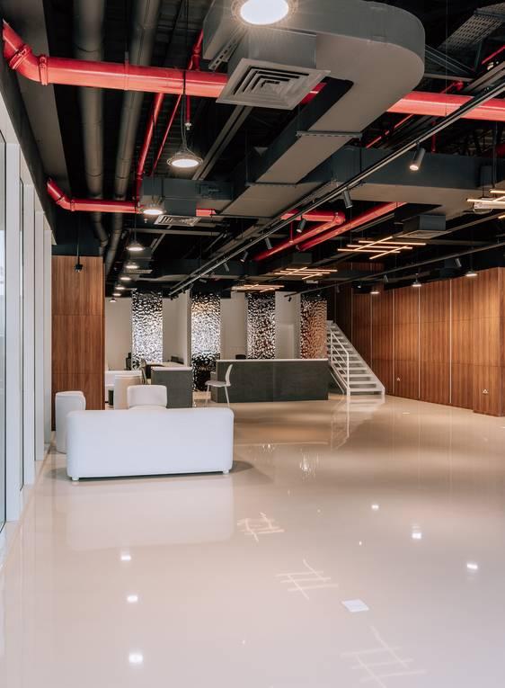 Modern Blank Canvas Showroom for Shoots, Events & Creative Use — photo 6