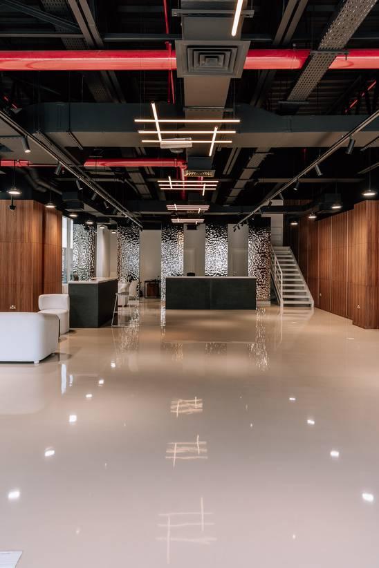 Modern Blank Canvas Showroom for Shoots, Events & Creative Use — photo 14