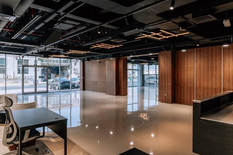Modern Blank Canvas Showroom for Shoots, Events & Creative Use — photo 4