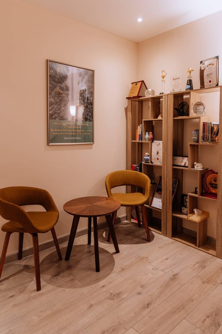 Peaceful, serene rooms for workshops, teaching and private counseling. Can be used for any photoshoot. — photo 17