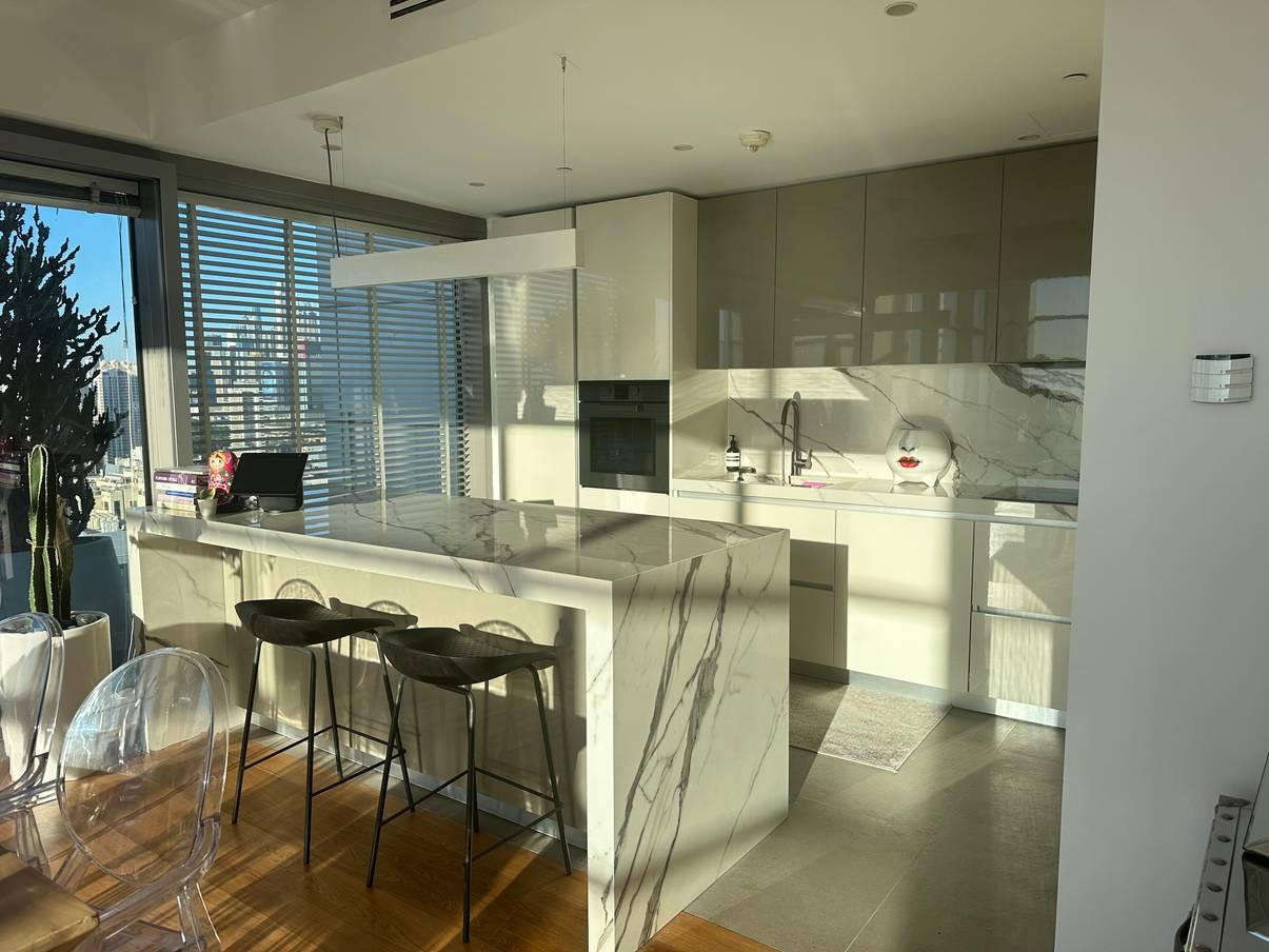 Light Filled Loft Apartment — photo 14