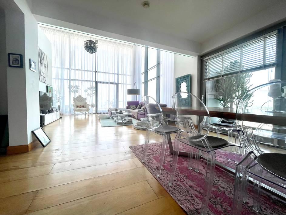 Light Filled Loft Apartment — photo 10