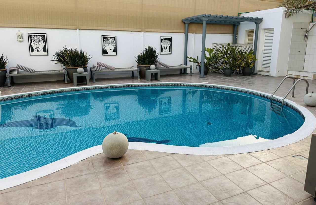 Eclectic Boho-Chic Villa with Pool, Studio Vibes & Artistic Corners in Dubai — photo 17
