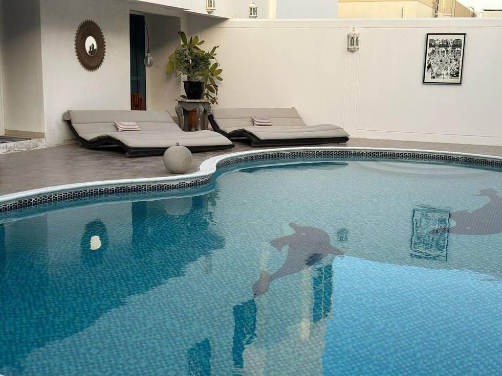 Eclectic Boho-Chic Villa with Pool, Studio Vibes & Artistic Corners in Dubai — photo 22